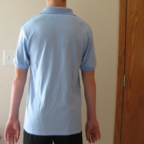 HANES UNISEX SIZE MEN'S SMALL (34 - 36) LIGHT BLUE POLO / GOLF SHIRT NWT - Picture 2 of 6